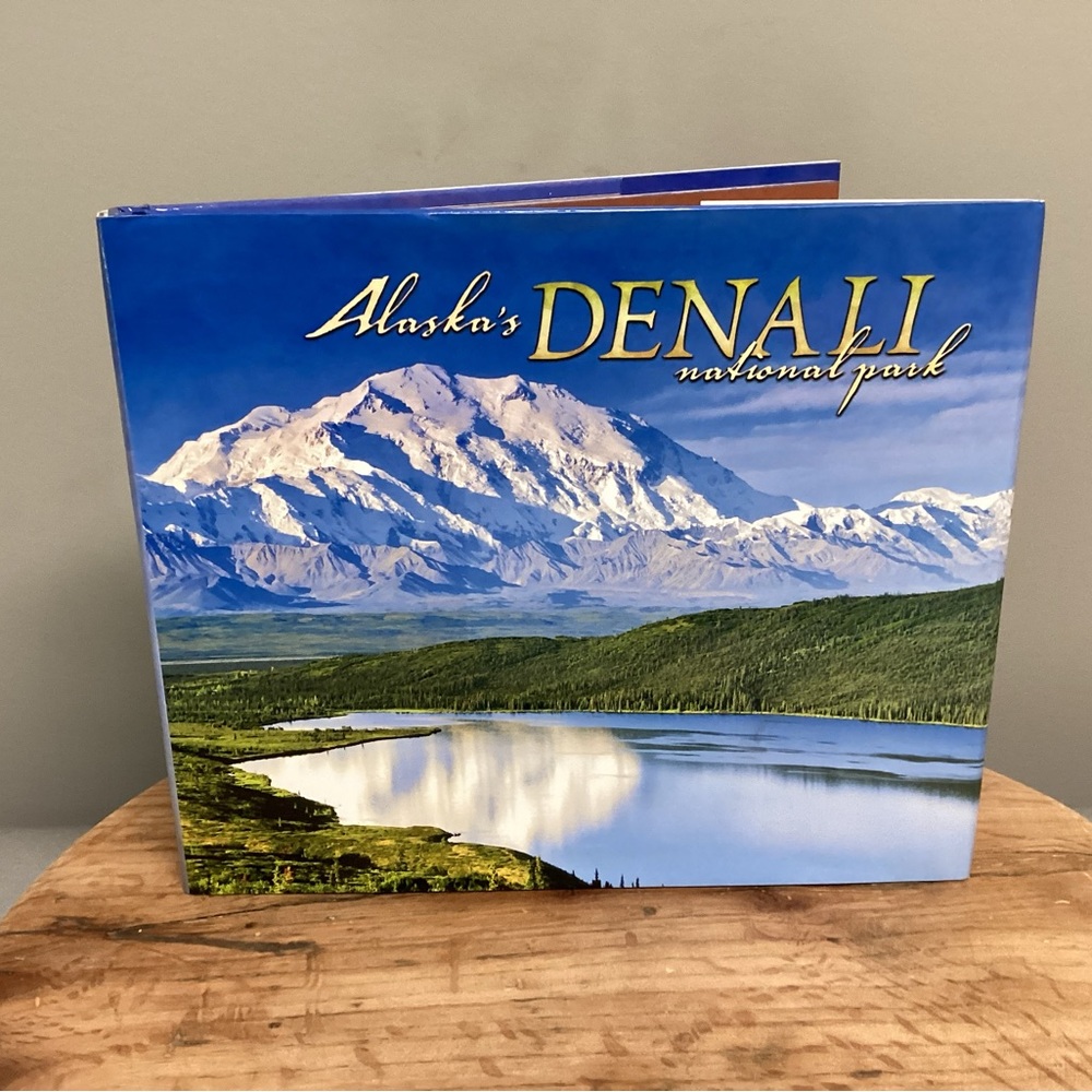 🔵 Alaska’s Denali National Park - Hardcover / Hardback Edition - 2008 - Nice
